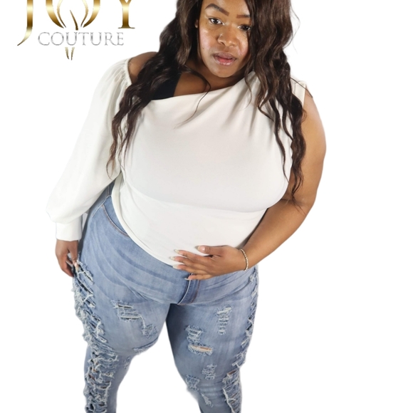 The "Classy Yet Sassy" Top - Picture 7 of 10